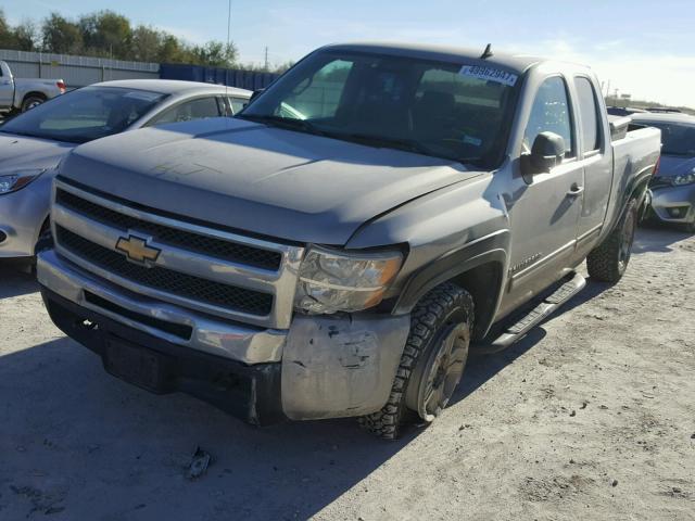 1GCEK29039Z216562 - 2009 CHEVROLET SILVERADO SILVER photo 2