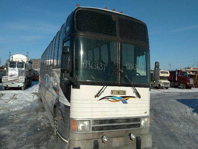 2PCL33492V1026285 - 1997 PREVOST BUS WHITE photo 1