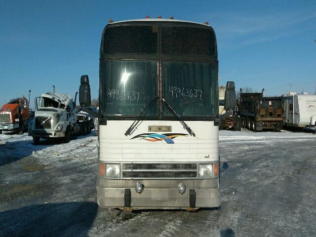 2PCL33492V1026285 - 1997 PREVOST BUS WHITE photo 9