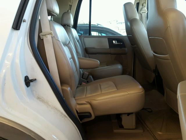 1FMFU17L84LB54038 - 2004 FORD EXPEDITION WHITE photo 6