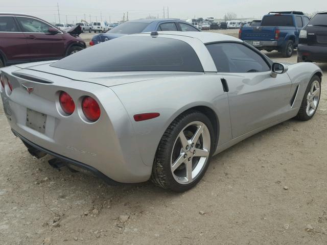 1G1YY24U355124366 - 2005 CHEVROLET CORVETTE SILVER photo 4