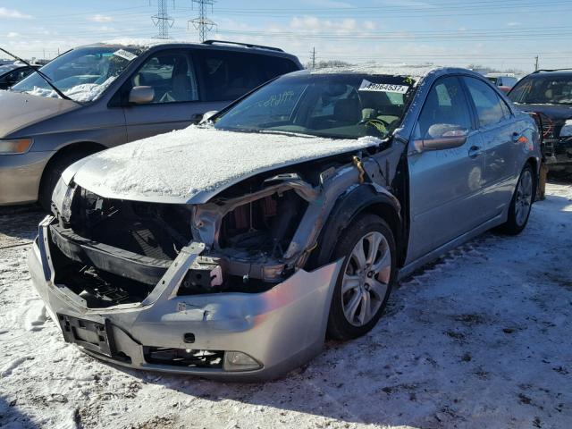 JH4KB2F65AC001847 - 2010 ACURA RL SILVER photo 2