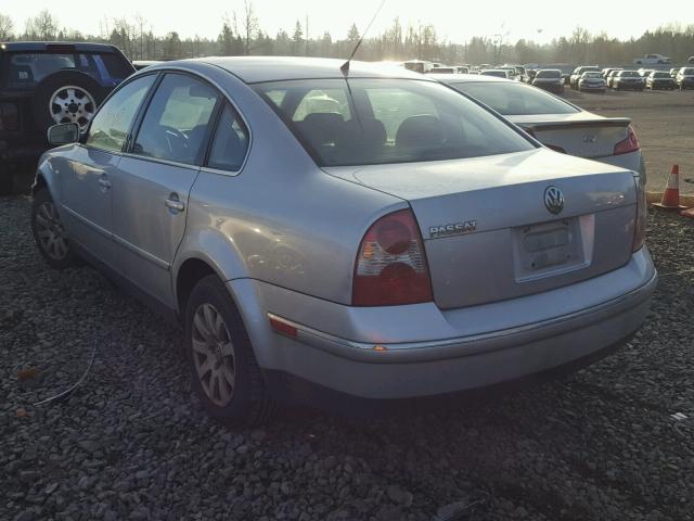 WVWPD63B62P170988 - 2002 VOLKSWAGEN PASSAT GLS SILVER photo 3