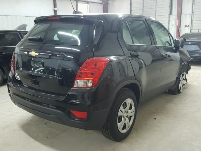 3GNCJKSB0JL179009 - 2018 CHEVROLET TRAX LS BLACK photo 4