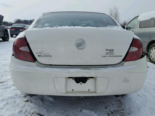 2G4WC532051272261 - 2005 BUICK LACROSSE C WHITE photo 9