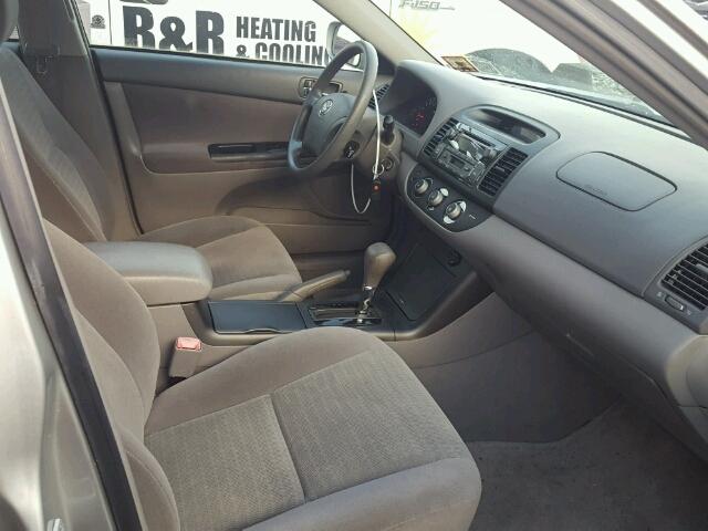 4T1BF32KX5U603380 - 2005 TOYOTA CAMRY LE ვერცხლისფერი ფოტო 5