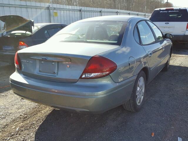 1FAFP53U25A290900 - 2005 FORD TAURUS SE GREEN photo 4