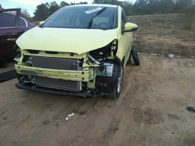 KL8CD6SA8HC729957 - 2017 CHEVROLET SPARK 1LT YELLOW photo 9