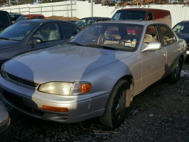 JT2GK12E9S0101119 - 1995 TOYOTA CAMRY LE TAN photo 2