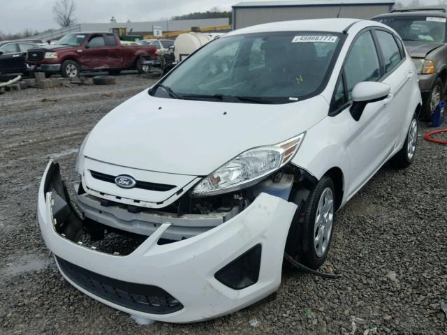 3FADP4TJ7DM215134 - 2013 FORD FIESTA S WHITE photo 2