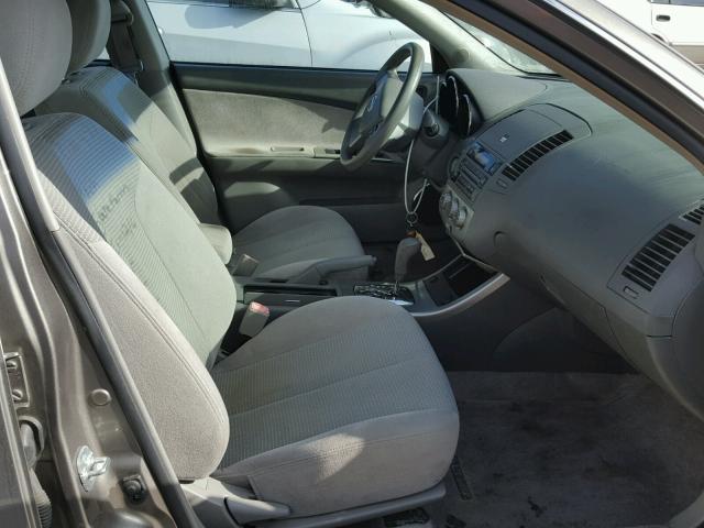 1N4AL11DX5C374484 - 2005 NISSAN ALTIMA S GRAY photo 5