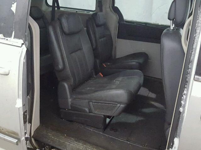 2A4RR5D10AR279626 - 2010 CHRYSLER TOWN & COU Gümüş foto 6