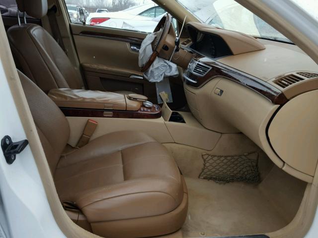 WDDNG71X67A112396 - 2007 MERCEDES-BENZ S 550 WHITE photo 5