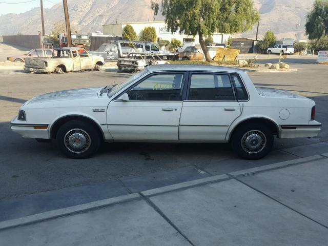 1G3AJ51W4HD380952 - 1987 OLDSMOBILE CUTLASS CI WHITE photo 9