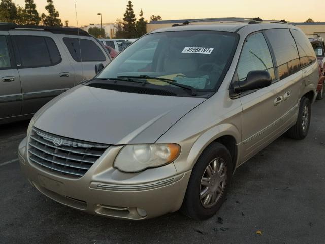 2C8GP64L95R172847 - 2005 CHRYSLER TOWN & COU GOLD photo 2