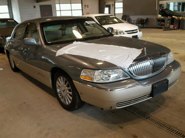 1LNHM81W15Y667625 - 2005 LINCOLN TOWN CAR S GREEN photo 1