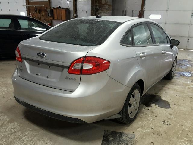 3FADP4BJXDM171924 - 2013 FORD FIESTA SE SILVER photo 4