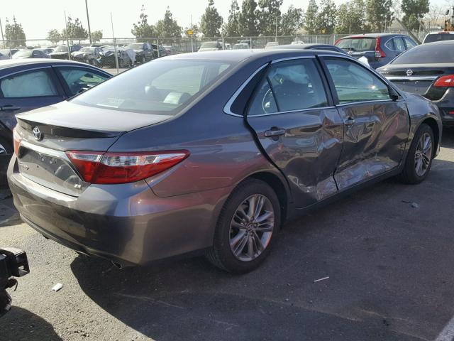 4T1BF1FK1HU802983 - 2017 TOYOTA CAMRY LE GRAY photo 4