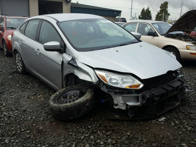 1FAHP3F28CL145871 - 2012 FORD FOCUS SE SILVER photo 1