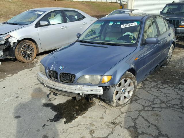 WBAEV33472KL68817 - 2002 BMW 325 I BLUE photo 2