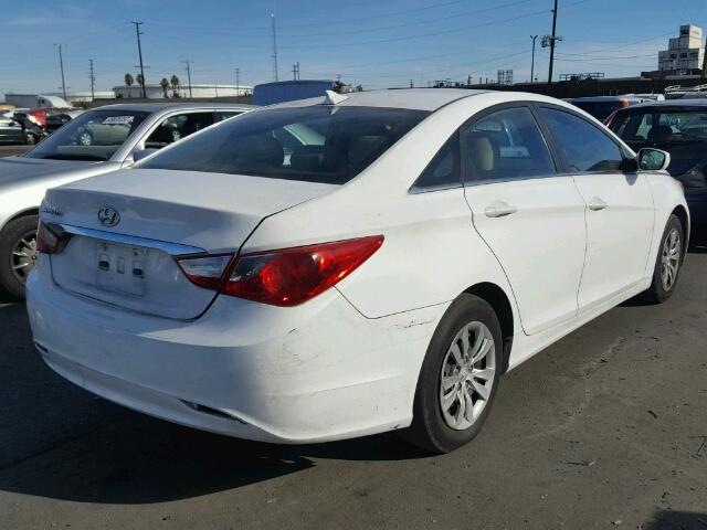 5NPEB4AC2DH589593 - 2013 HYUNDAI SONATA GLS WHITE photo 4