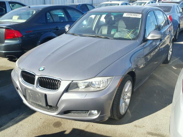 WBAPH7C55BA801427 - 2011 BMW 328 I GRAY photo 2