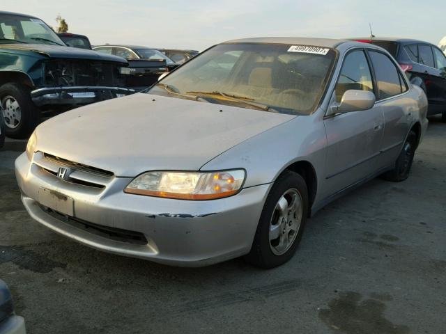 JHMCG6656XC006018 - 1999 HONDA ACCORD LX SILVER photo 2