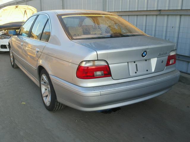 WBADT43422GY40366 - 2002 BMW 525 I AUTO SILVER photo 3