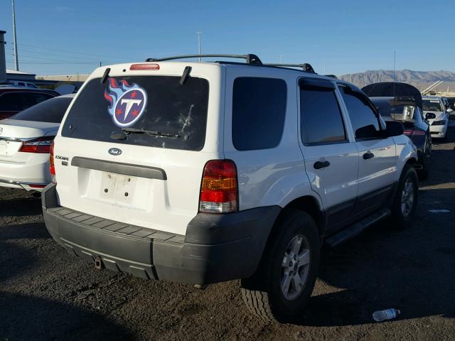 1FMYU93185KA55268 - 2005 FORD ESCAPE XLT WHITE photo 4