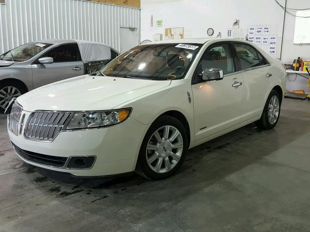 3LNDL2L38CR835273 - 2012 LINCOLN MKZ HYBRID WHITE photo 2