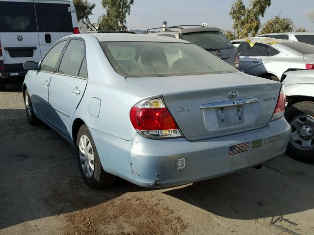 4T1BE32K75U540354 - 2005 TOYOTA CAMRY LE BLUE photo 3