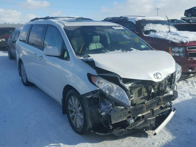 5TDDK3DC7CS032110 - 2012 TOYOTA SIENNA XLE WHITE photo 1