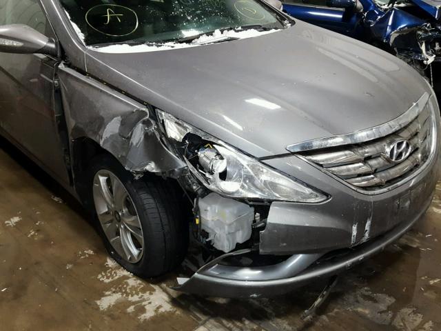 5NPEC4ACXBH123064 - 2011 HYUNDAI SONATA SE GRAY photo 9