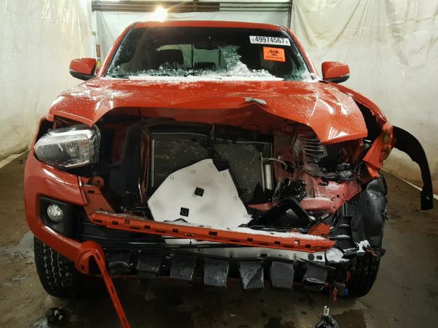 5TFCZ5AN4HX106478 - 2017 TOYOTA TACOMA DOU ORANGE photo 9