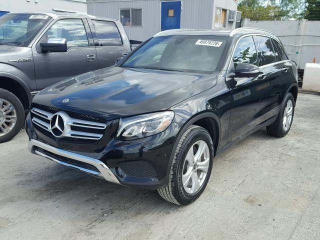 WDC0G4JB4JV054158 - 2018 MERCEDES-BENZ GLC 300 BLACK photo 2