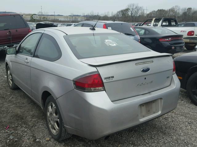 1FAHP32N89W152374 - 2009 FORD FOCUS SE SILVER photo 3