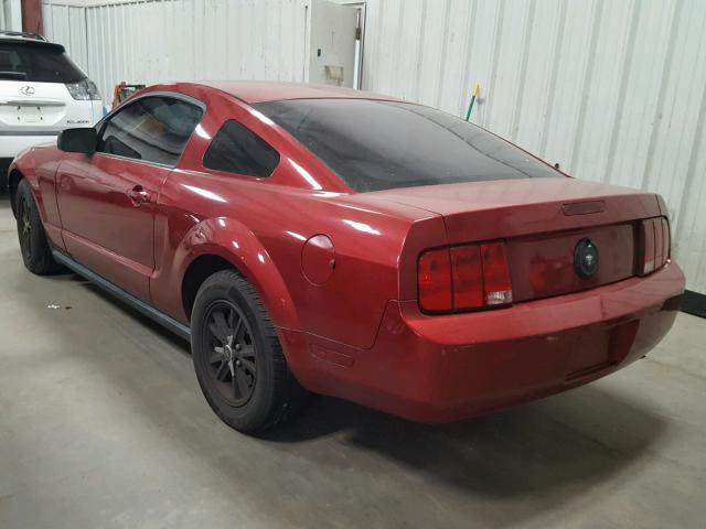 1ZVFT80N755101023 - 2005 FORD MUSTANG MAROON photo 3