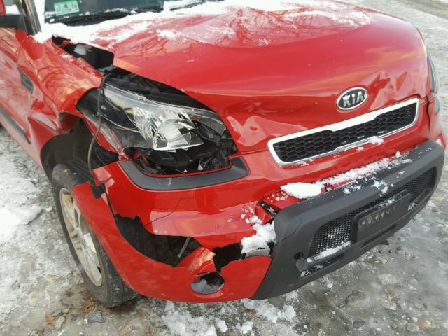 KNDJT2A25B7205749 - 2011 KIA SOUL + RED photo 9