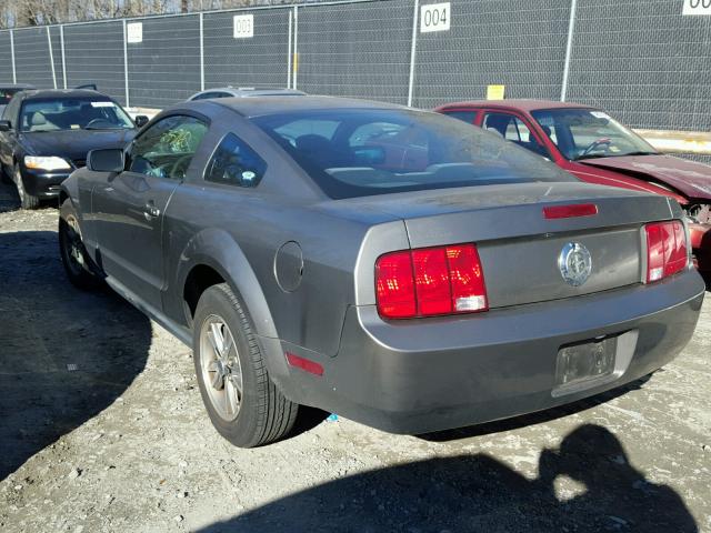 1ZVHT80N755179696 - 2005 FORD MUSTANG GRAY photo 3