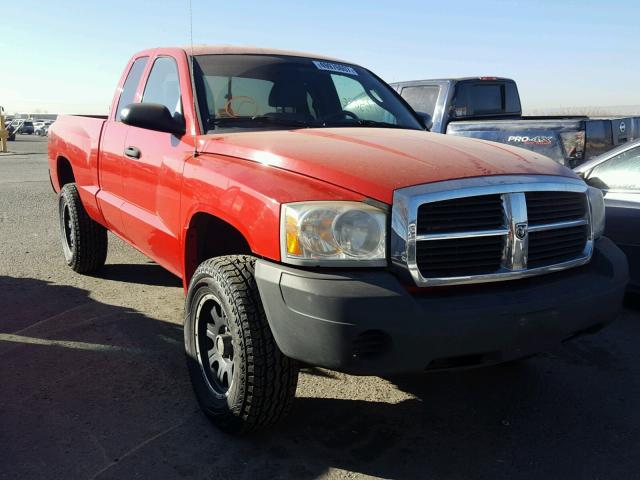 1D7HW22KX5S102919 - 2005 DODGE DAKOTA ST RED photo 1