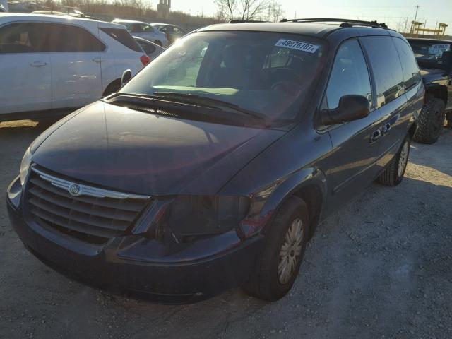 2A4GP44R66R651877 - 2006 CHRYSLER TOWN & COU BLUE photo 2