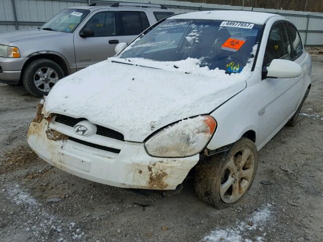 KMHCN36CX8U082238 - 2008 HYUNDAI ACCENT SE WHITE photo 2