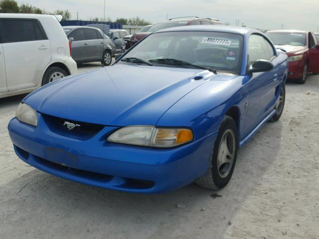 1FAFP4040WF117024 - 1998 FORD MUSTANG BLUE photo 2