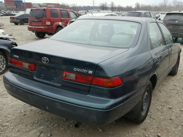 JT2BG22K7W0157430 - 1998 TOYOTA CAMRY CE GREEN photo 4