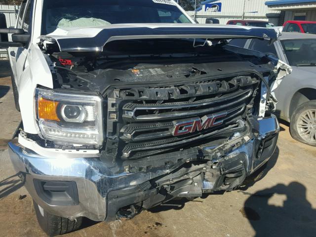 1GT12REG5GF143428 - 2016 GMC SIERRA K25 WHITE photo 9