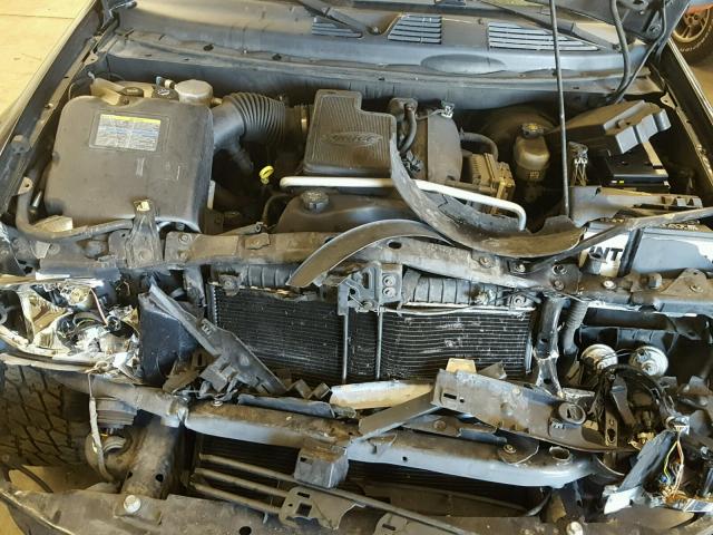 1GKDT13S442421083 - 2004 GMC ENVOY BLACK photo 7