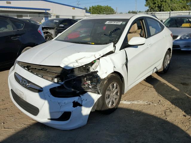 KMHCT4AE5EU721626 - 2014 HYUNDAI ACCENT GLS WHITE photo 2