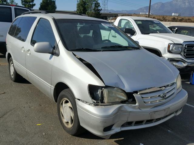 4T3ZF13CX2U473291 - 2002 TOYOTA SIENNA LE SILVER photo 1