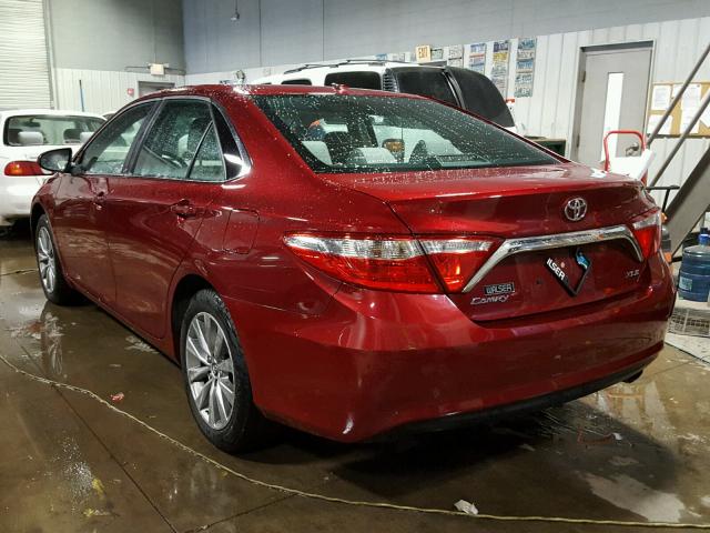 4T1BF1FK4FU908289 - 2015 TOYOTA CAMRY LE RED photo 3