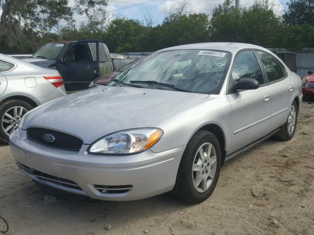 1FAFP53U65A181307 - 2005 FORD TAURUS SE SILVER photo 2